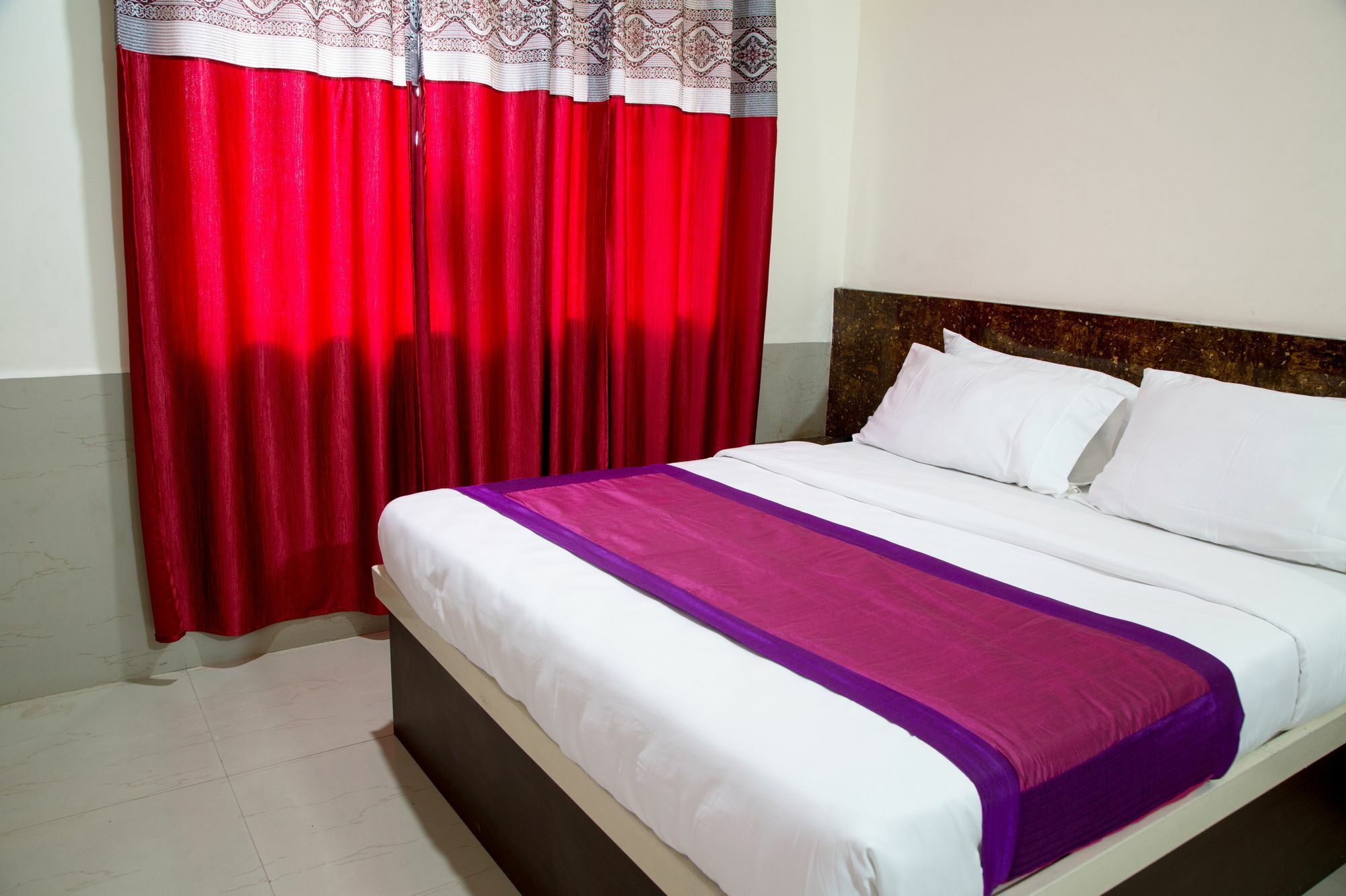 Fabexpress Grand Krishna Deluxe Hotel
