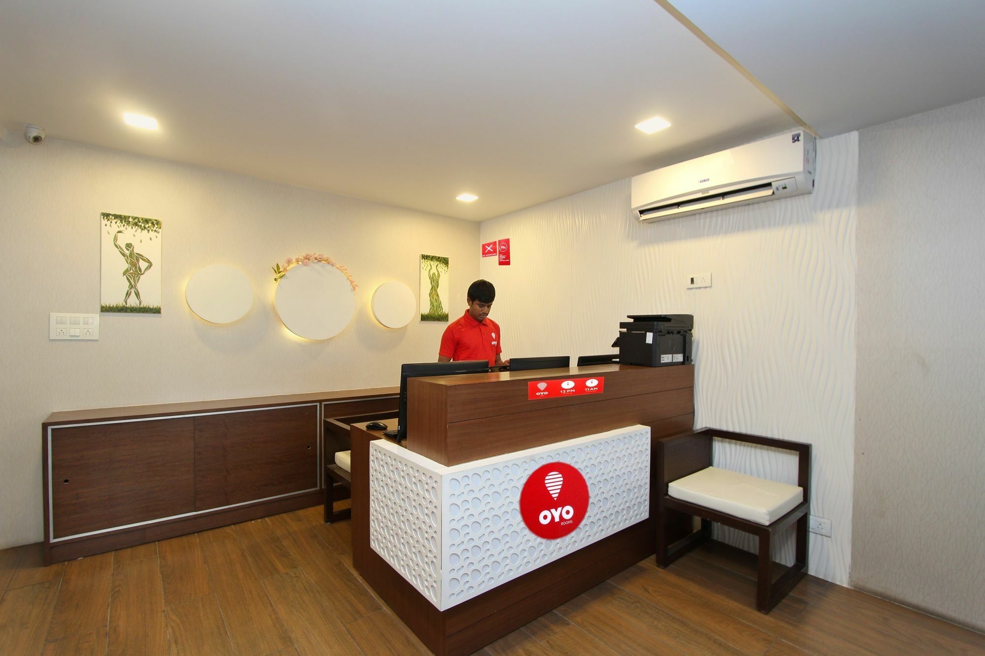 Oyo 8045 Crest 3* Bangalore