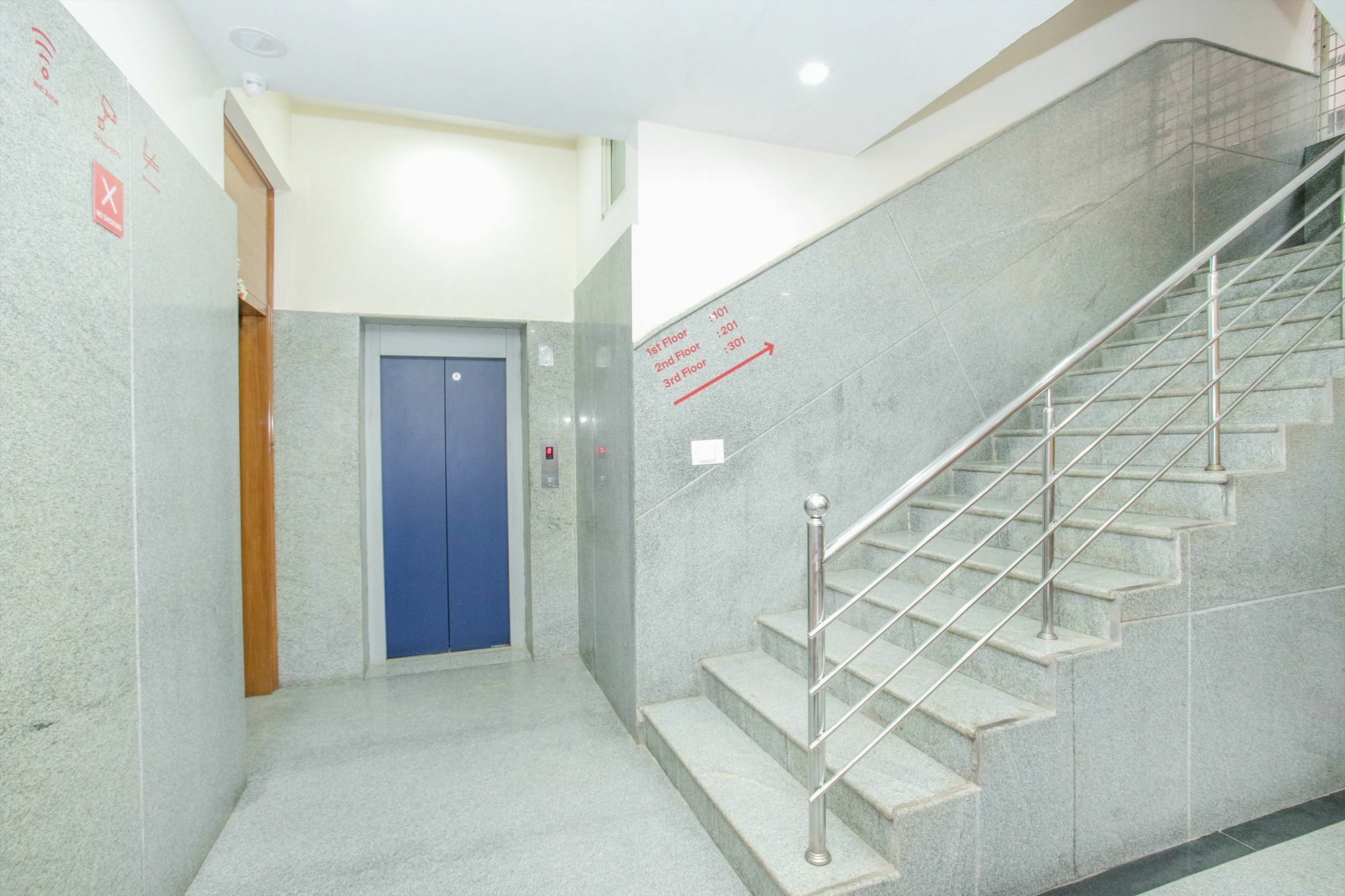 Fabexpress Grand Krishna Deluxe Hotel 3*