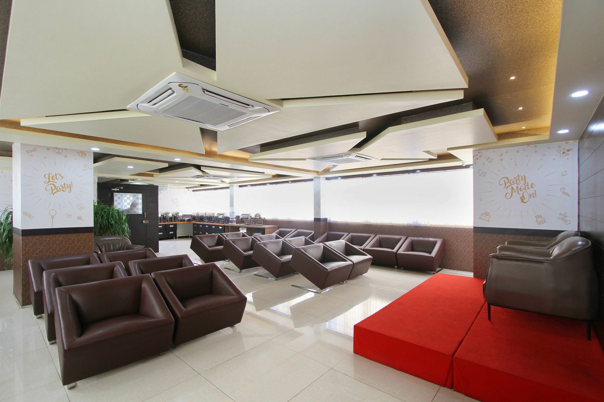 Hotel Oyo 5381 Swaraj Sarovar