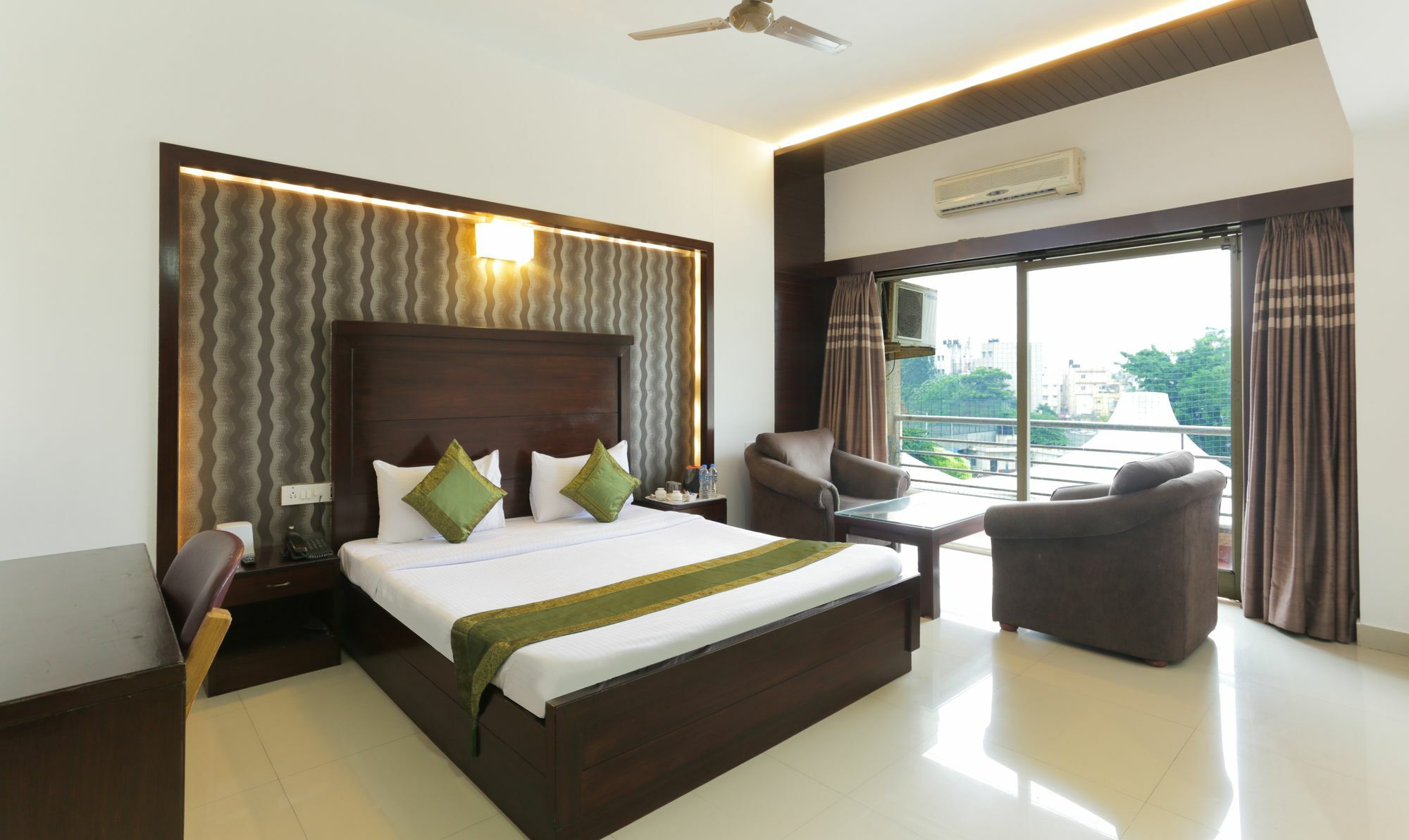 Treebo Canna Ngv Hotel 3*