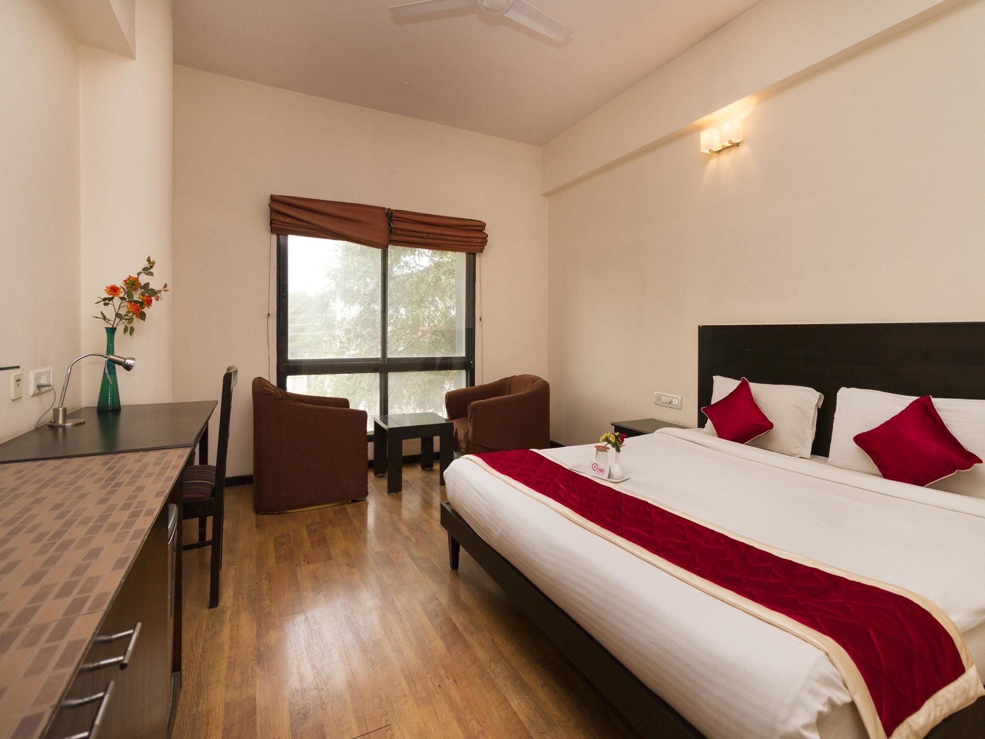 Oyo Whitefield Main Road Hotel 3*