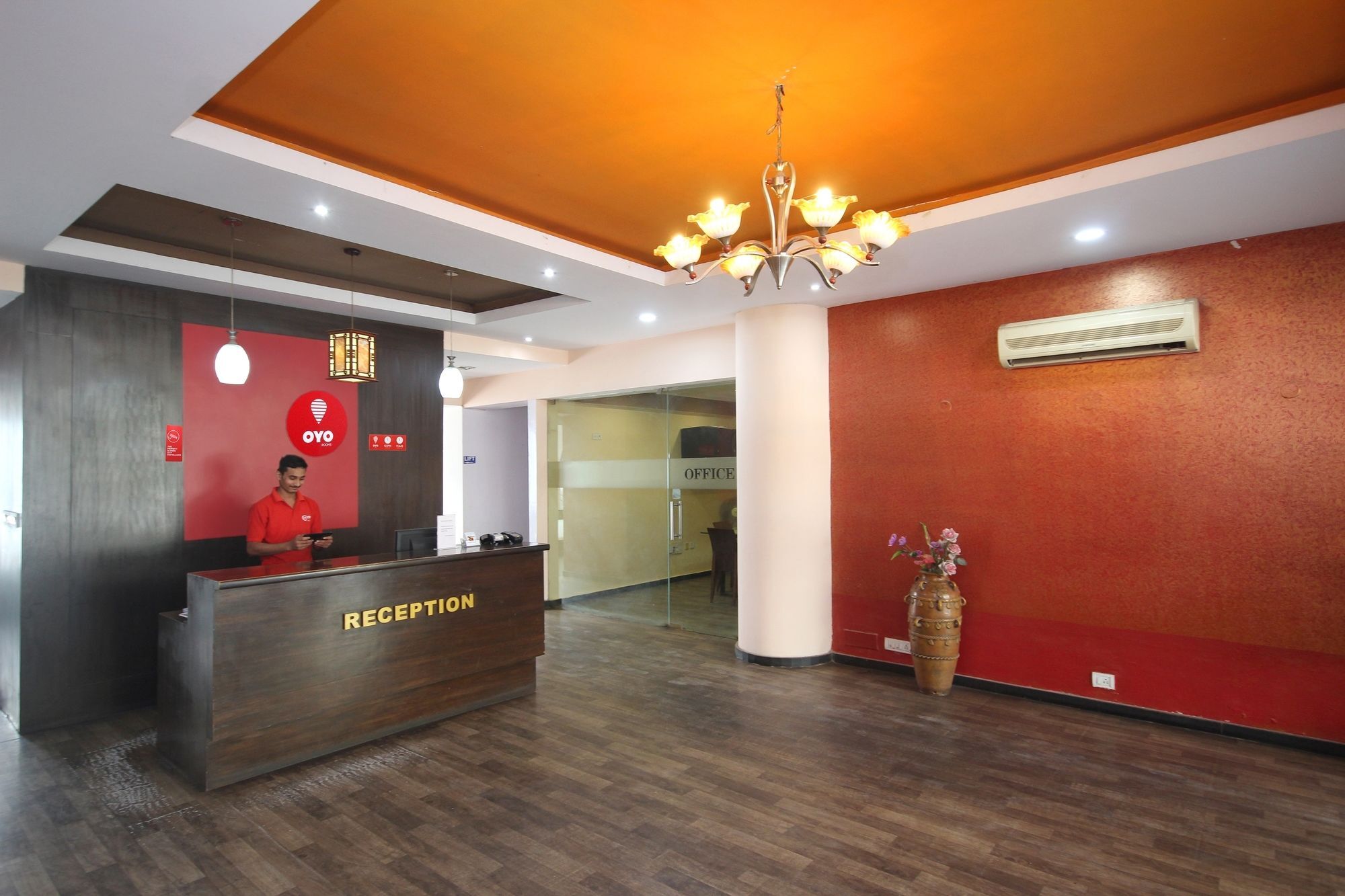 Oyo Whitefield Main Road