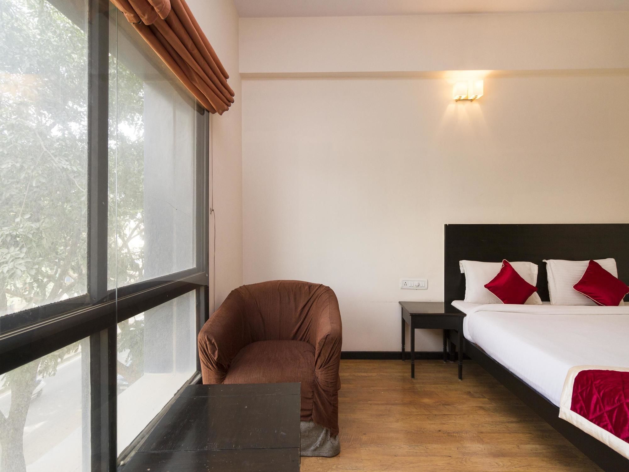 Hotel Oyo Whitefield Main Road 3*