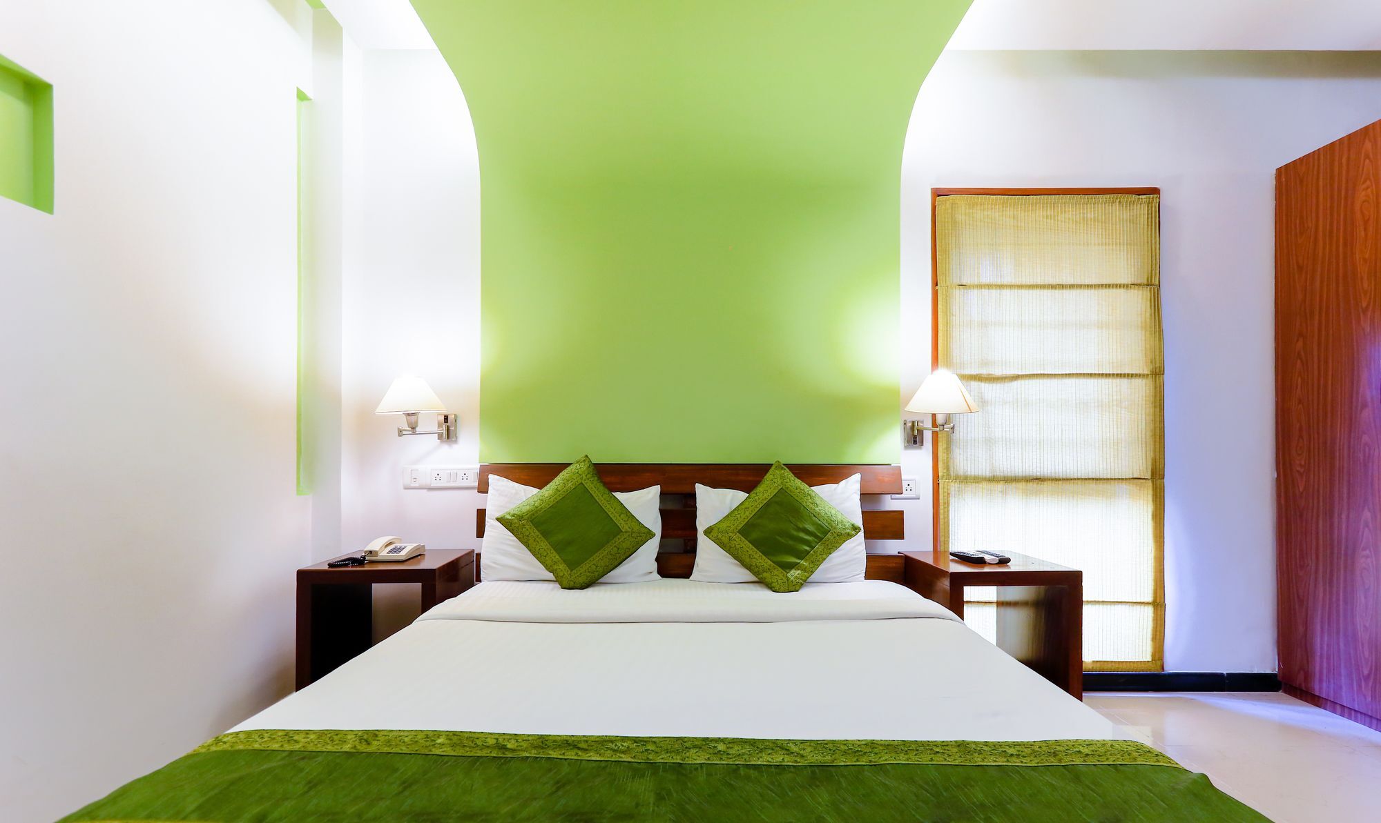 Treebo Red Carpet Hotel 3*