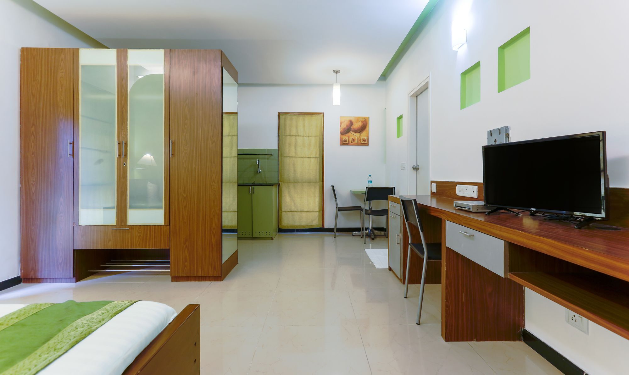 Treebo Red Carpet Hotel 3*