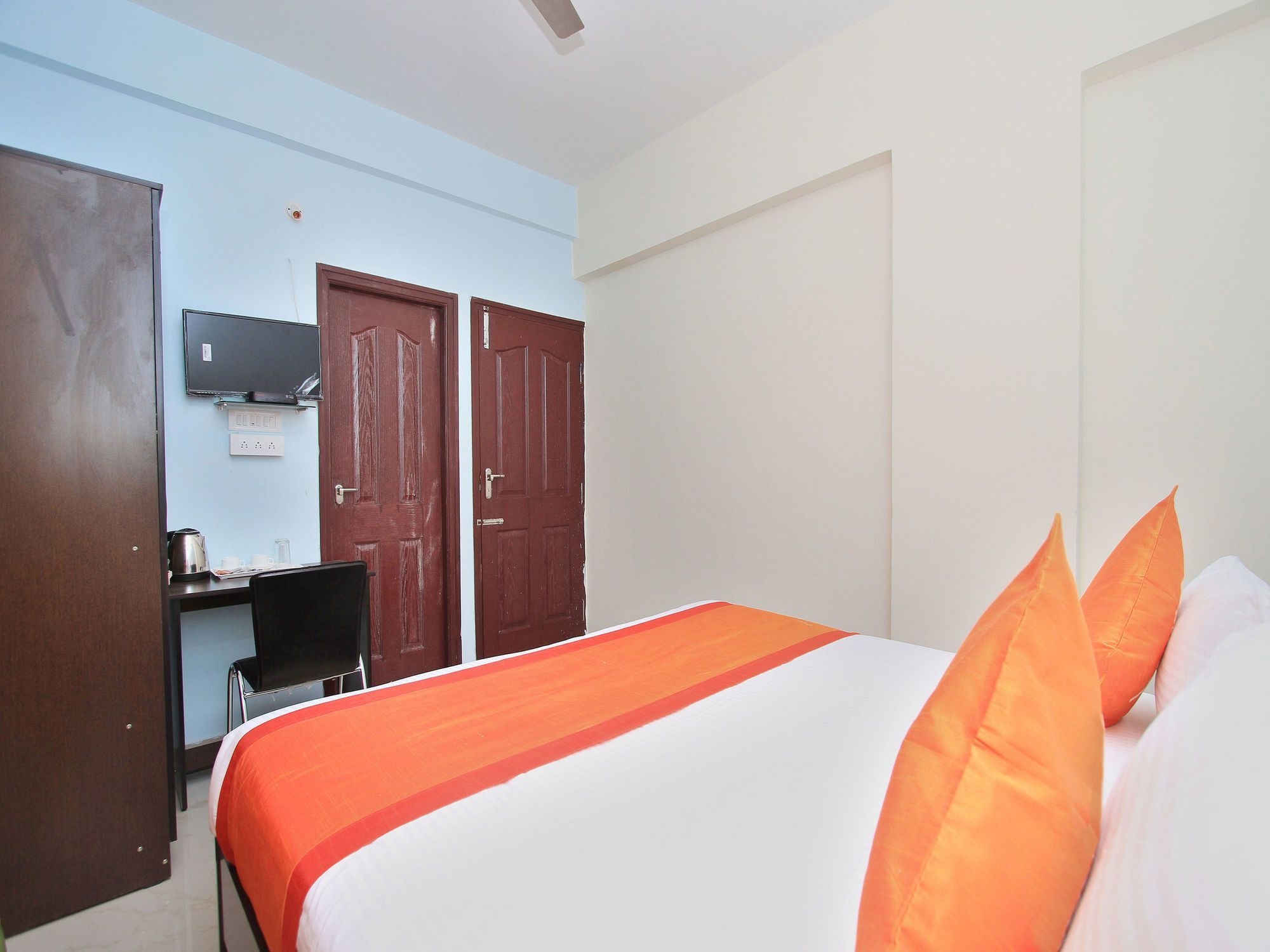 Hotel Oyo 11058 Shelton Manayata