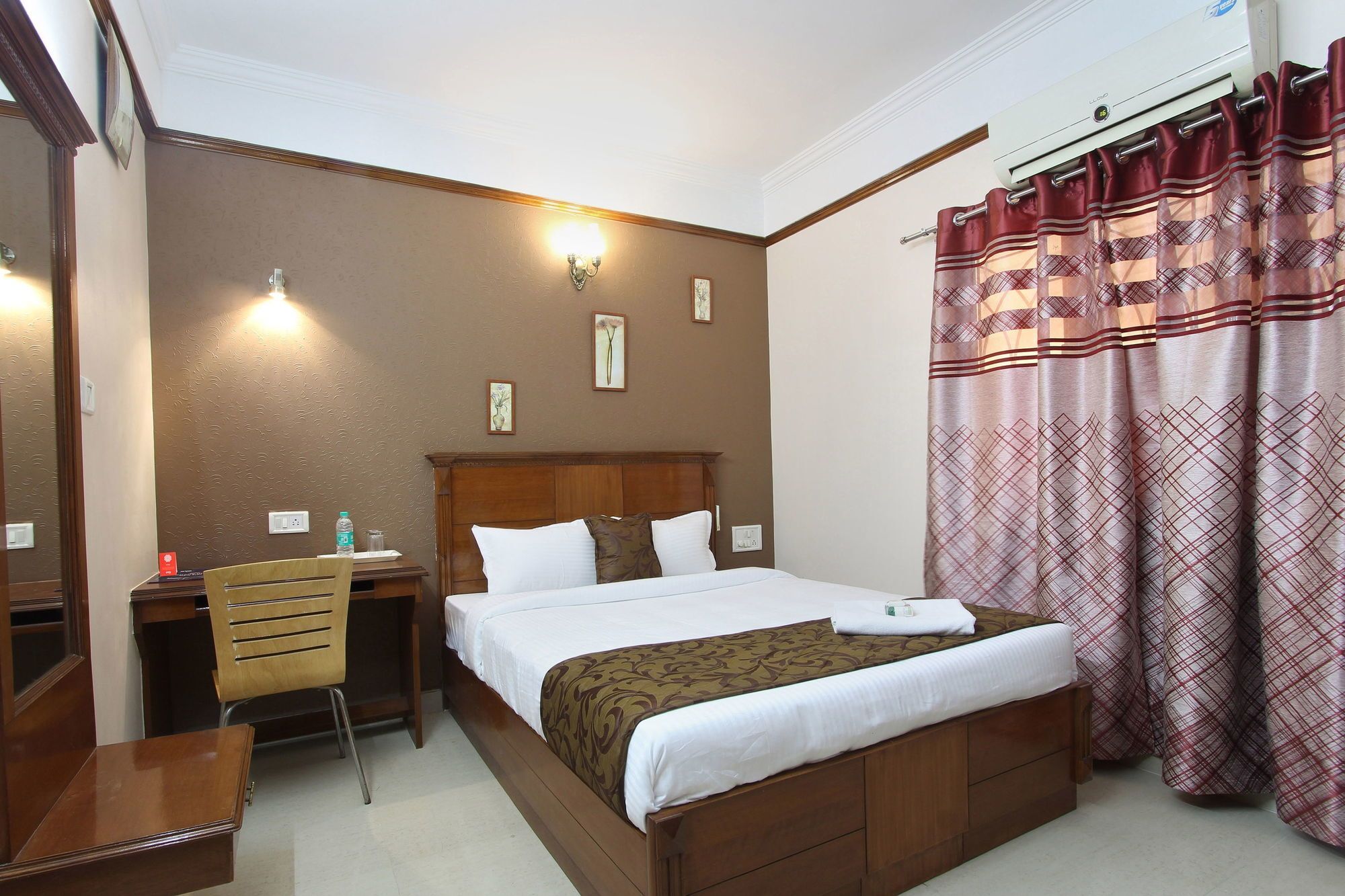 Oyo 8463 Bluemoon Grand 2* Bangalore