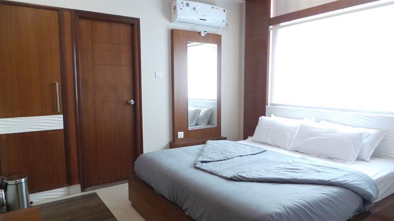 Empark Hotel 3*