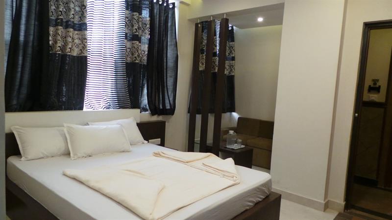 Hotel Empark 3*