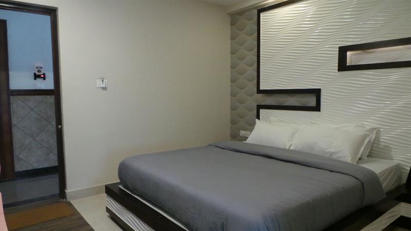 Empark 3*