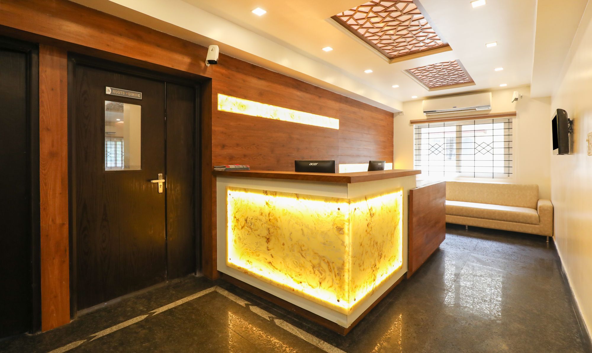 Treebo D'brooks Hotel 3*