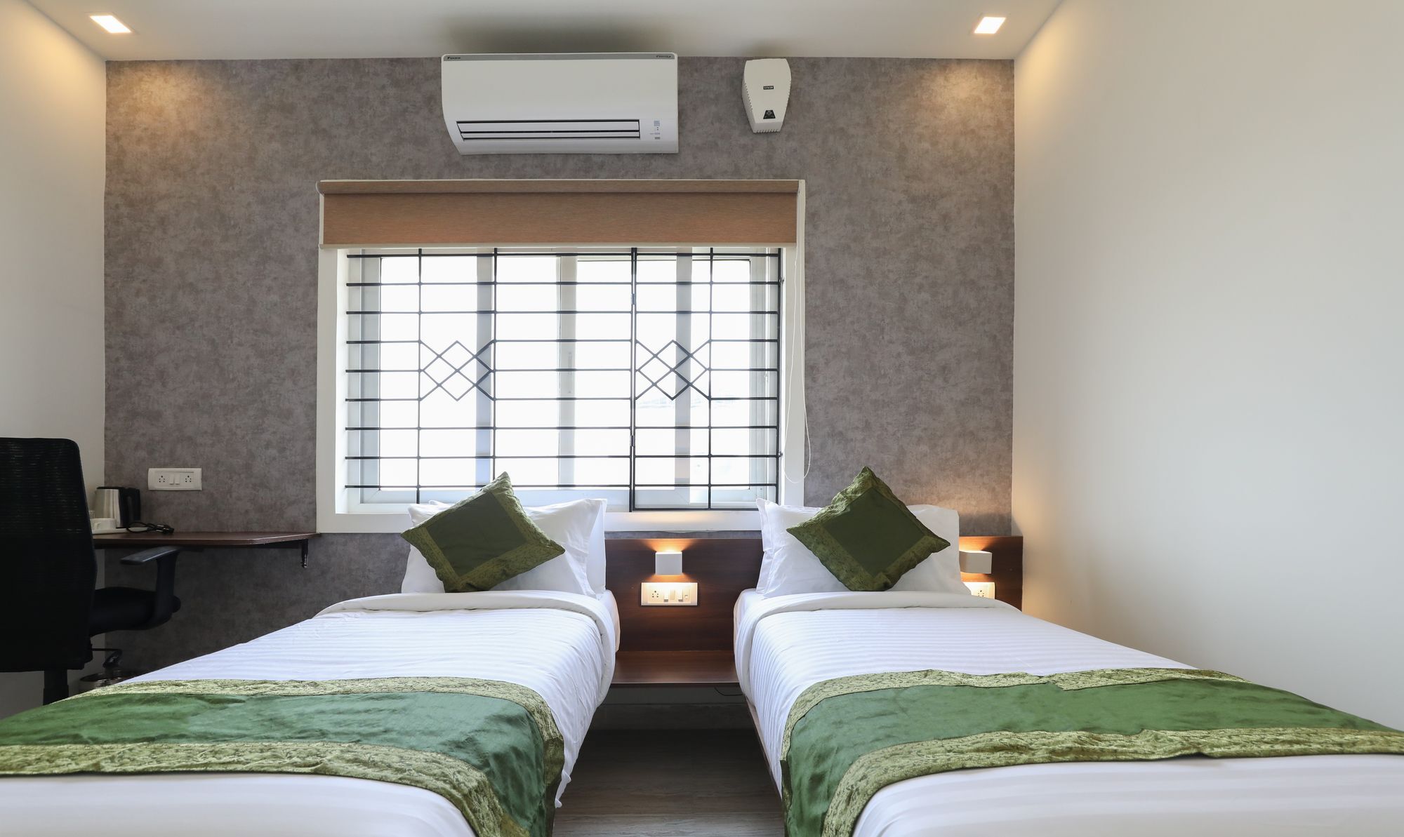 Hotel Treebo D'brooks