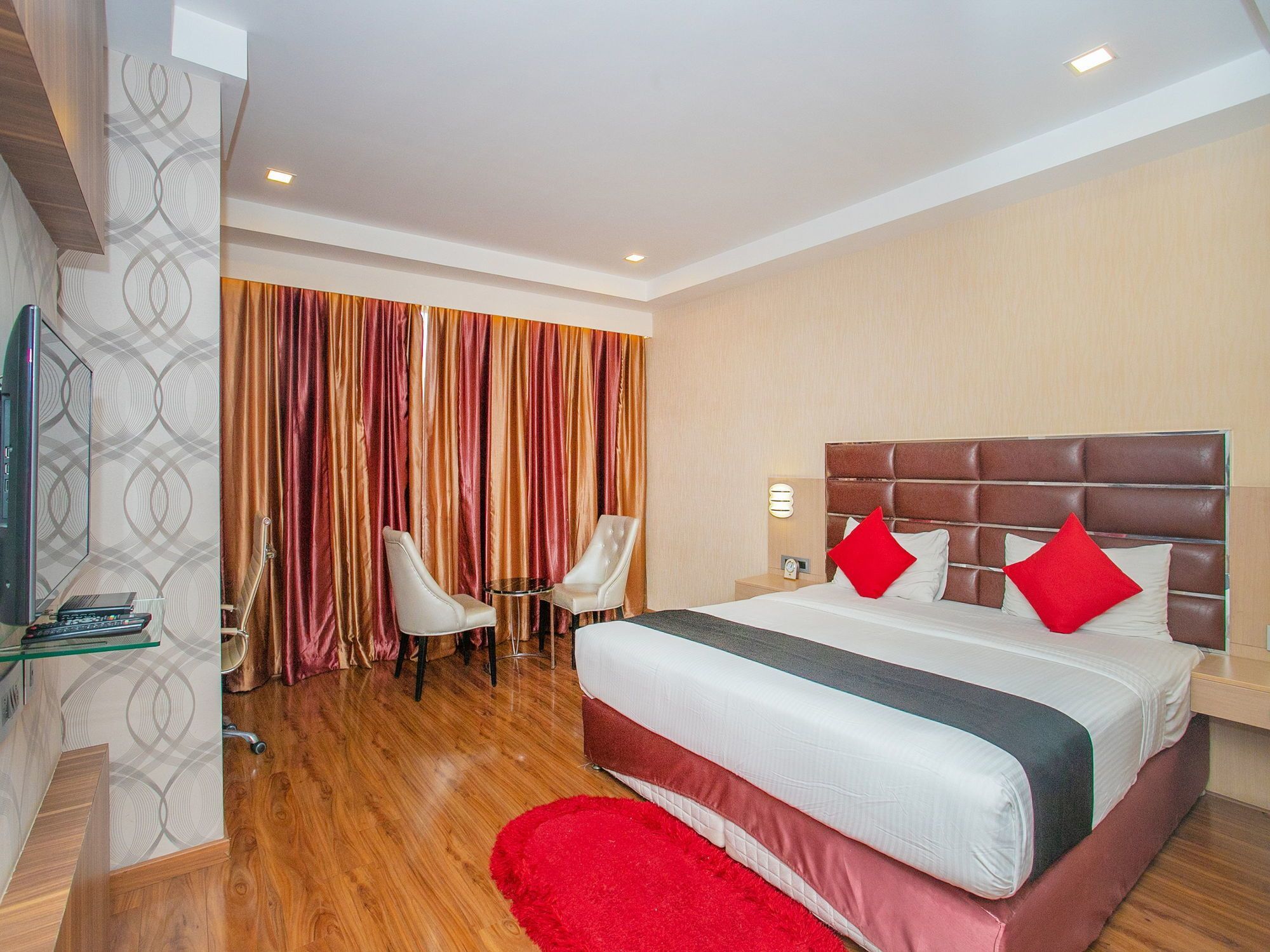 Capital O 15186 Sahar Pavillion Hotel