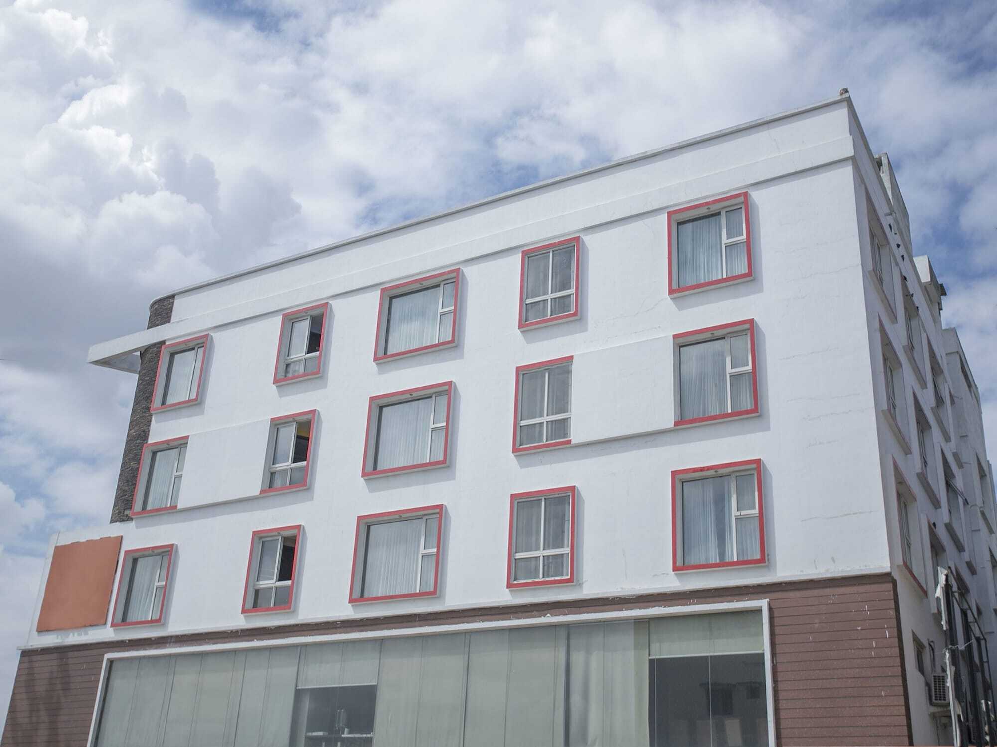 Hotel Oyo Flagship 16484 Indiranagar Bangalore
