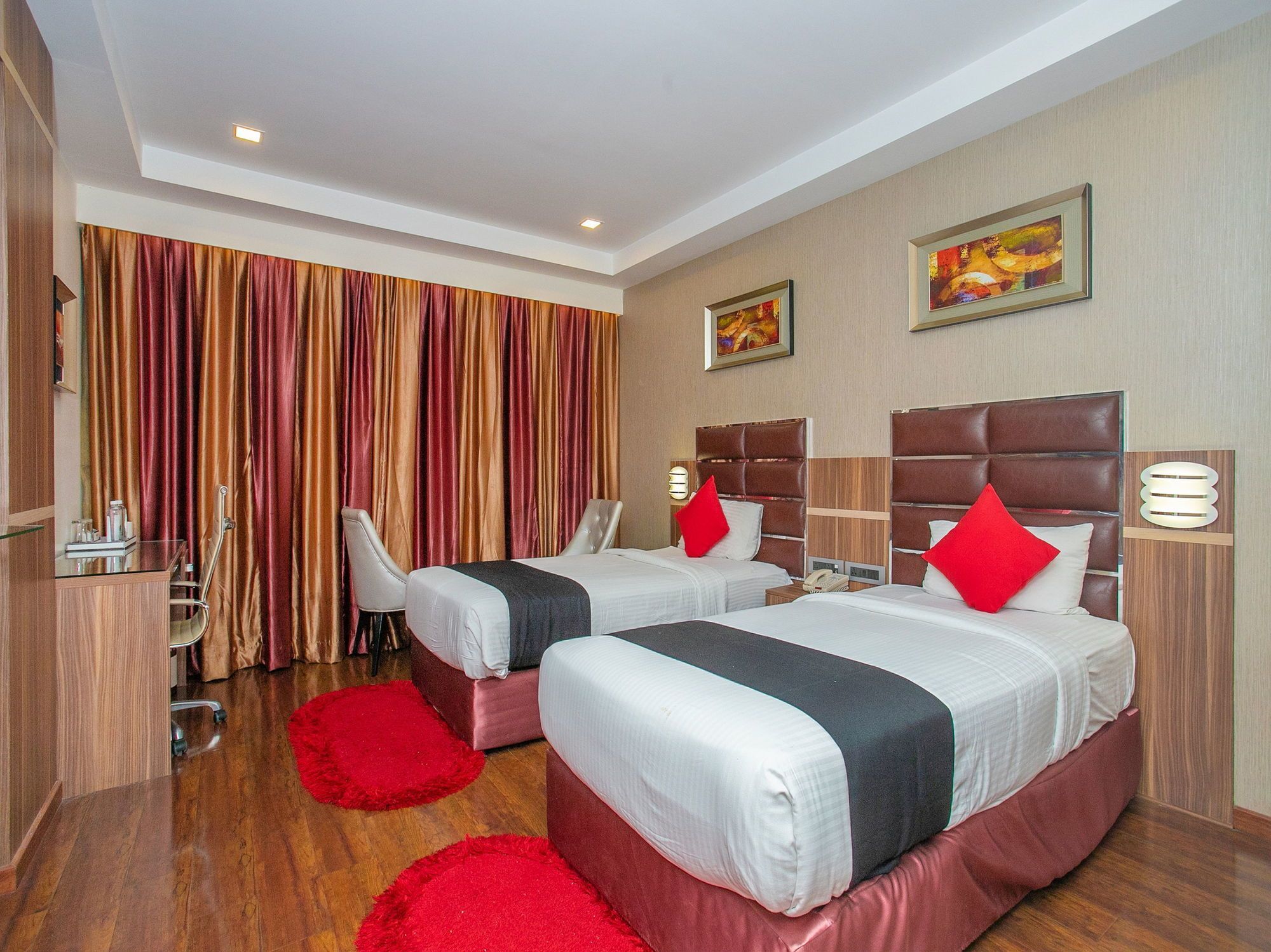 Hotel Capital O 15186 Sahar Pavillion