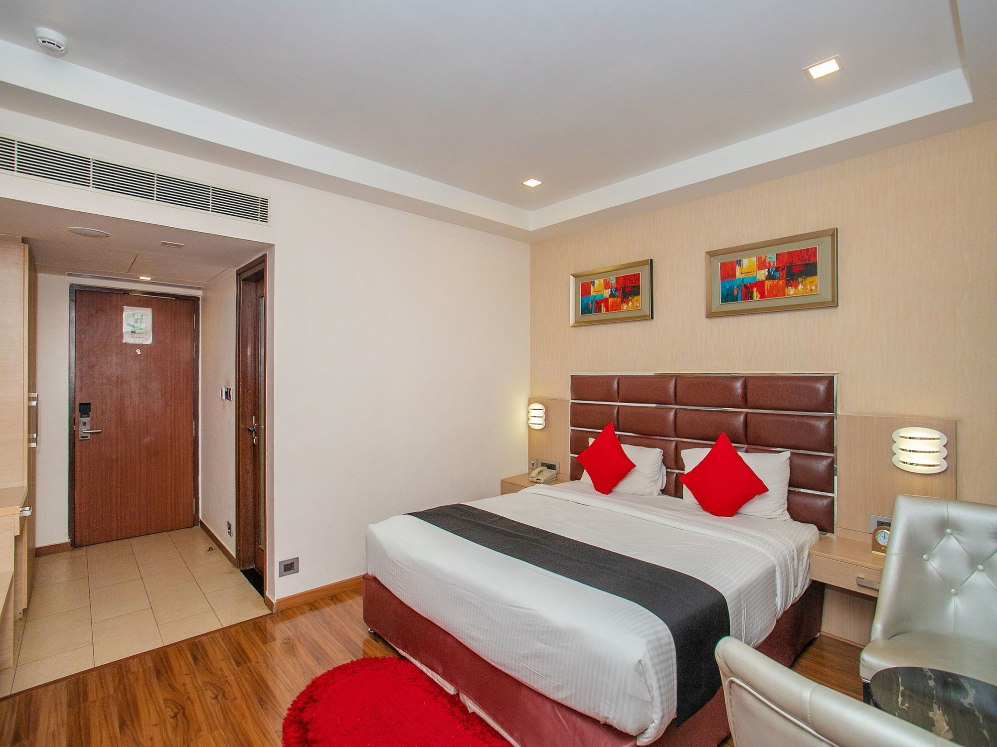 Capital O 15186 Sahar Pavillion 3*