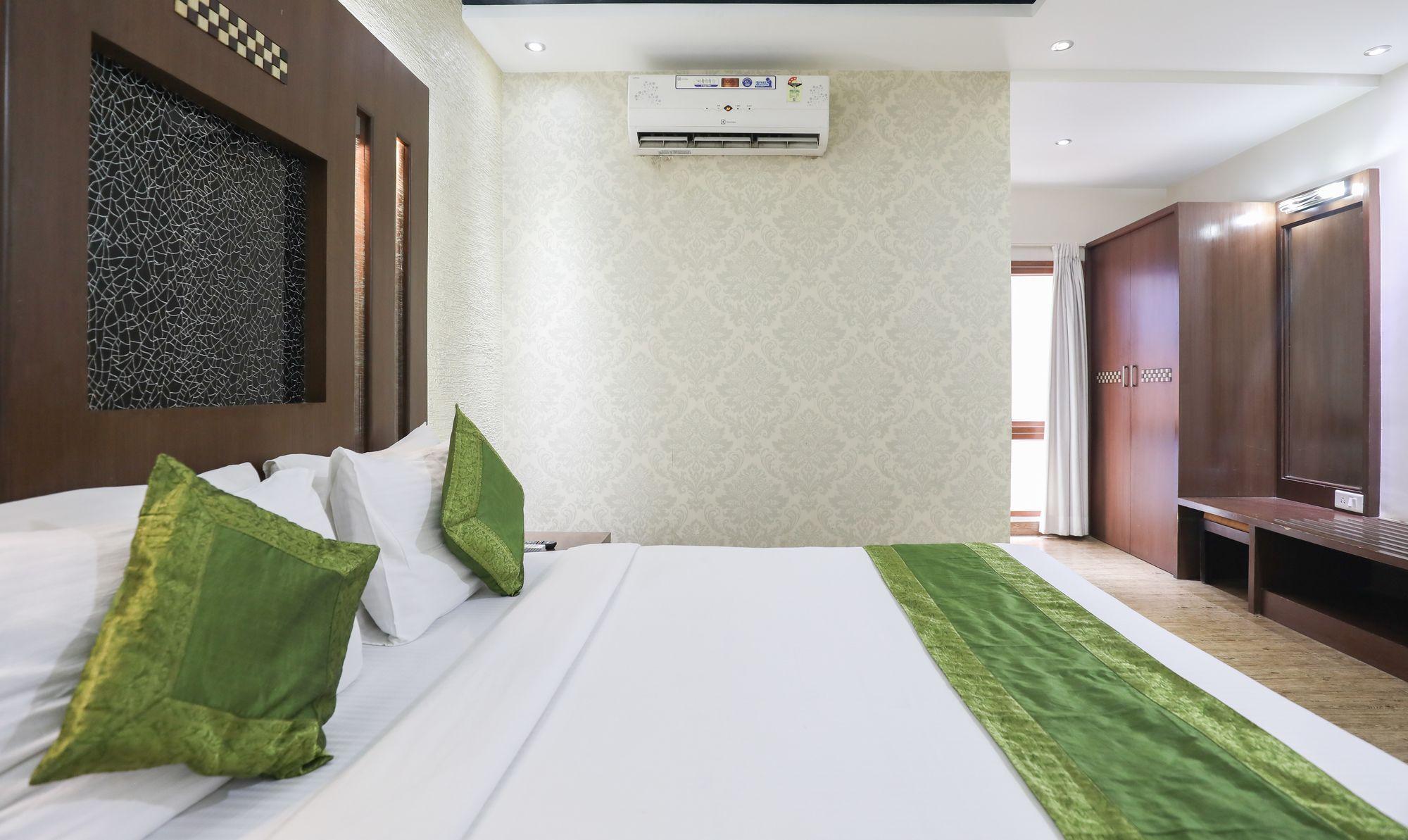 Treebo Select Grand Premier 3* Bangalore