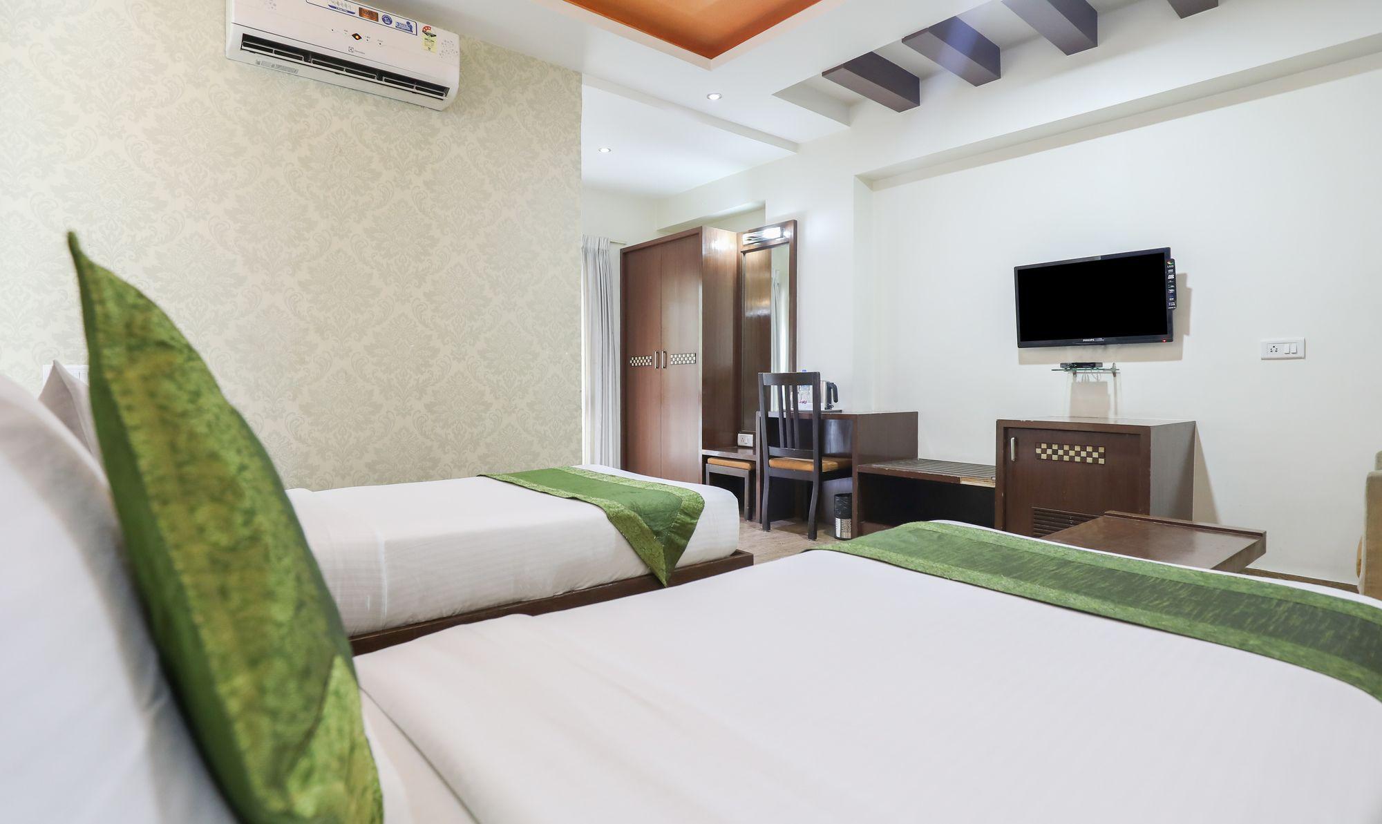 Hotel Treebo Select Grand Premier 3*