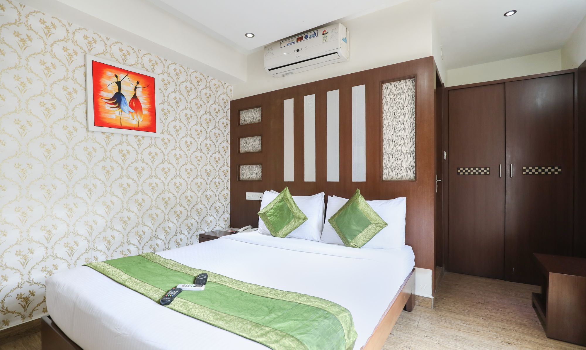 Treebo Select Grand Premier 3*