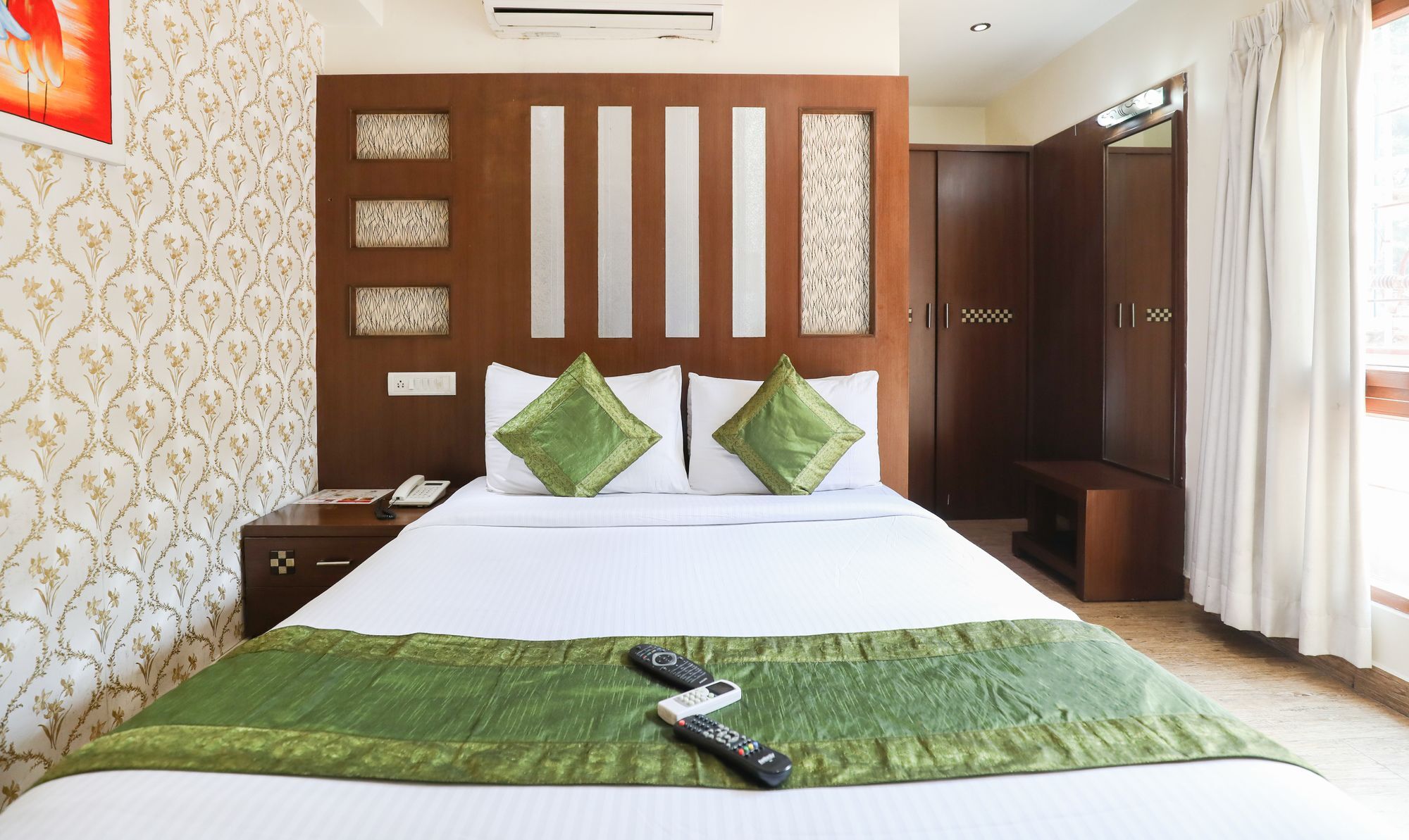 Hotel Treebo Select Grand Premier Bangalore