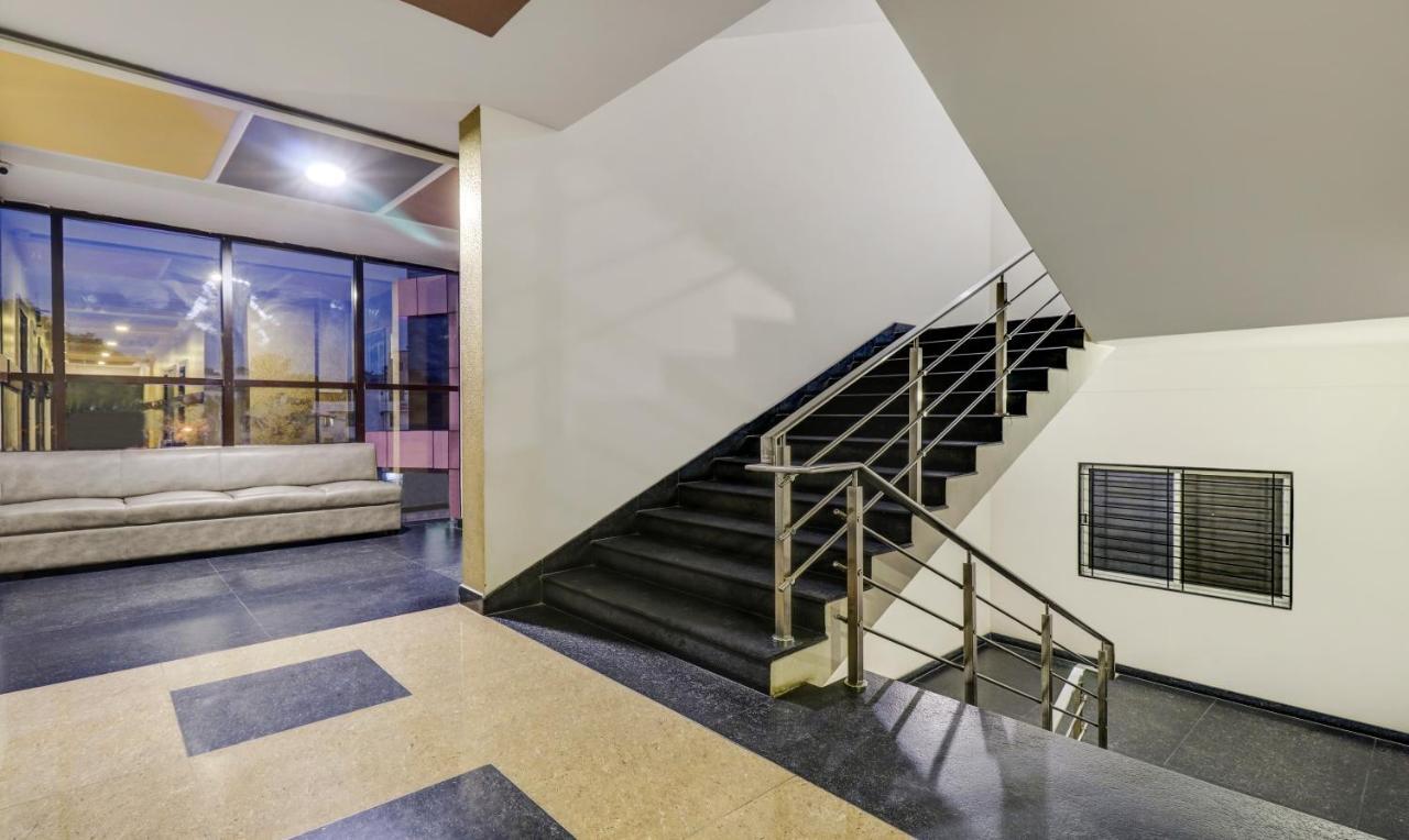 Treebo Sahara 750 M From St Johns Medical College And Hospital Hotel