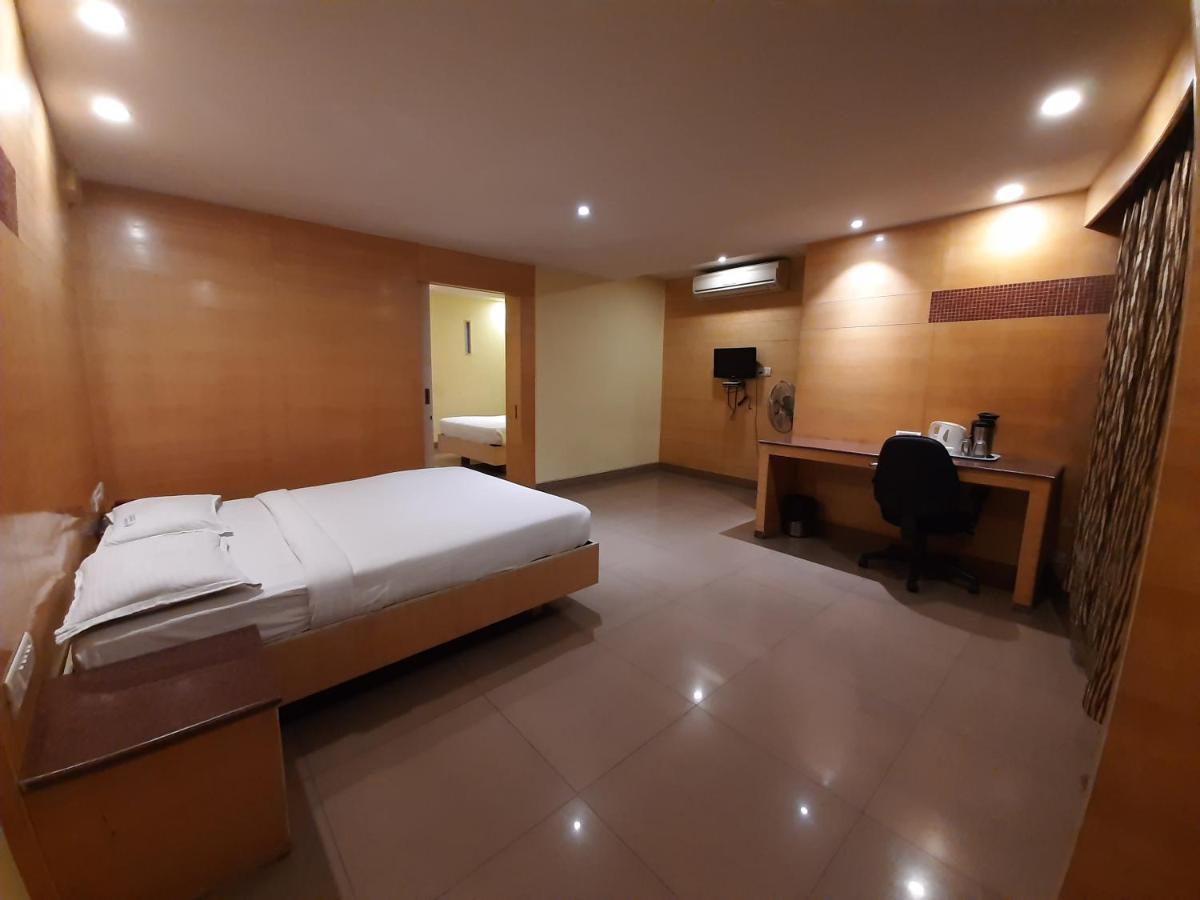 Hotel Sri Krishna International 3*
