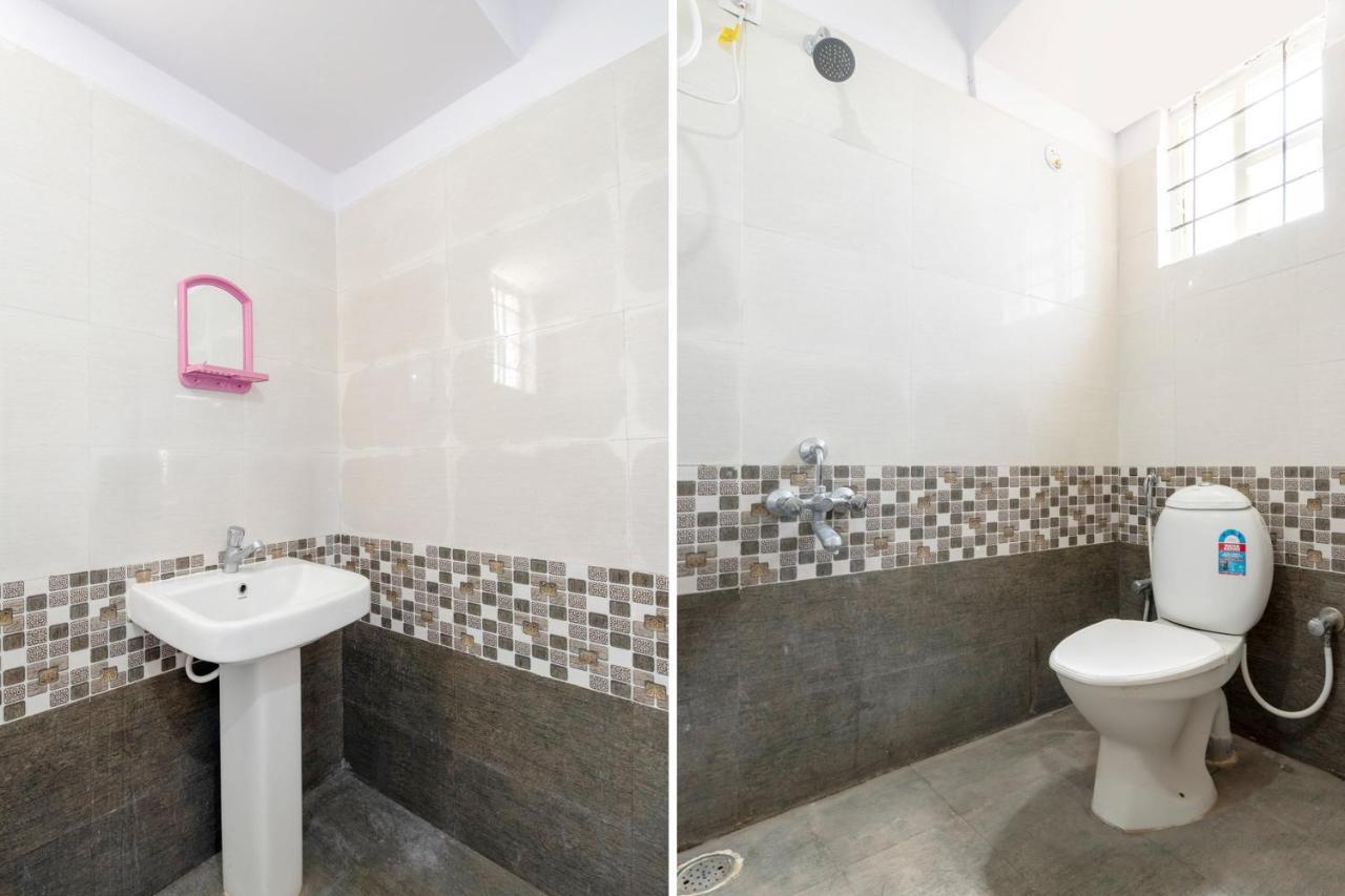 Hotel Oyo 49073 Whitefield Comforts Bangalore