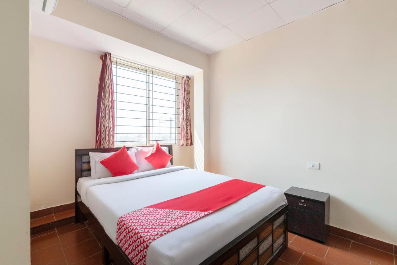 Hotel Oyo 49073 Whitefield Comforts