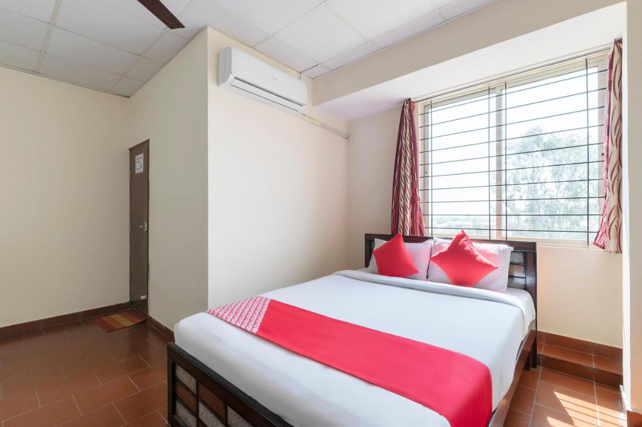 Oyo 49073 Whitefield Comforts