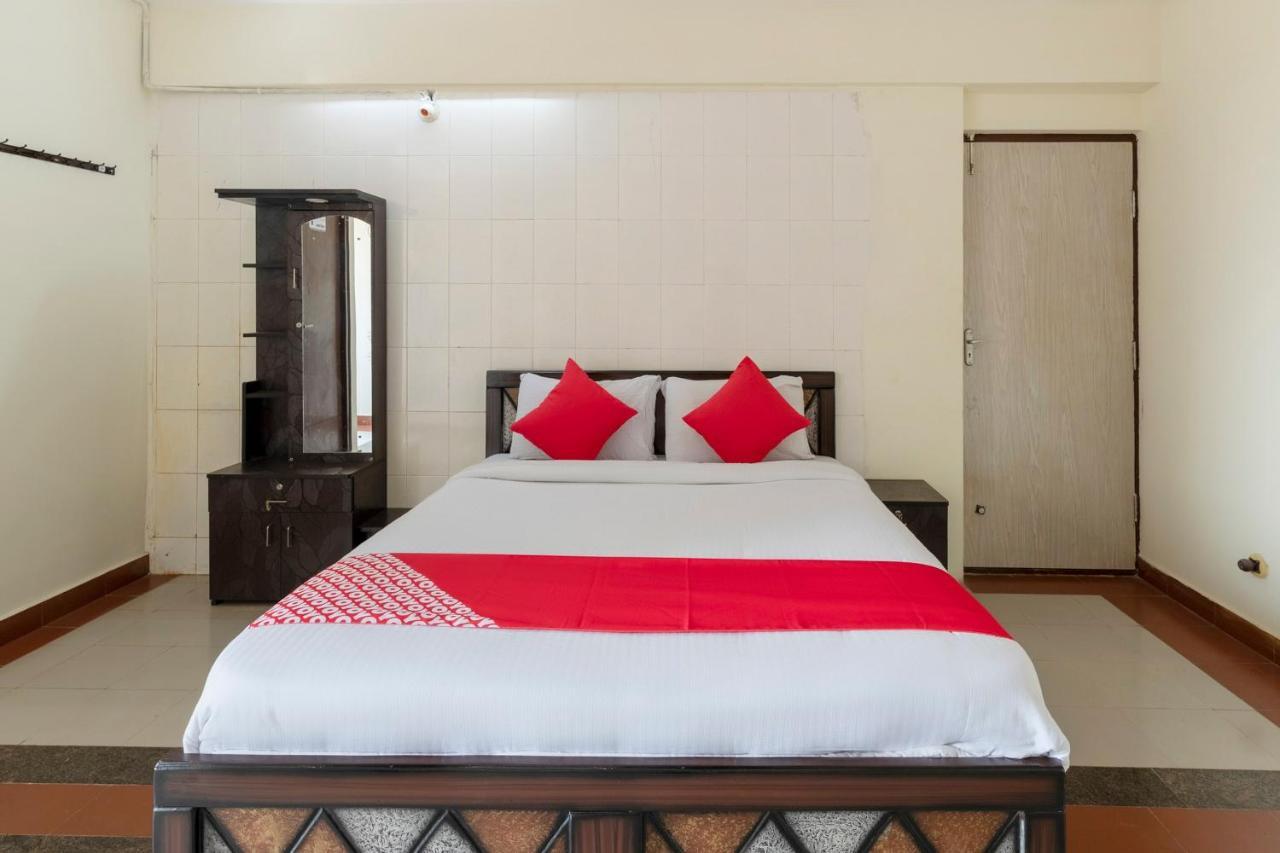 Oyo 49073 Whitefield Comforts Bangalore