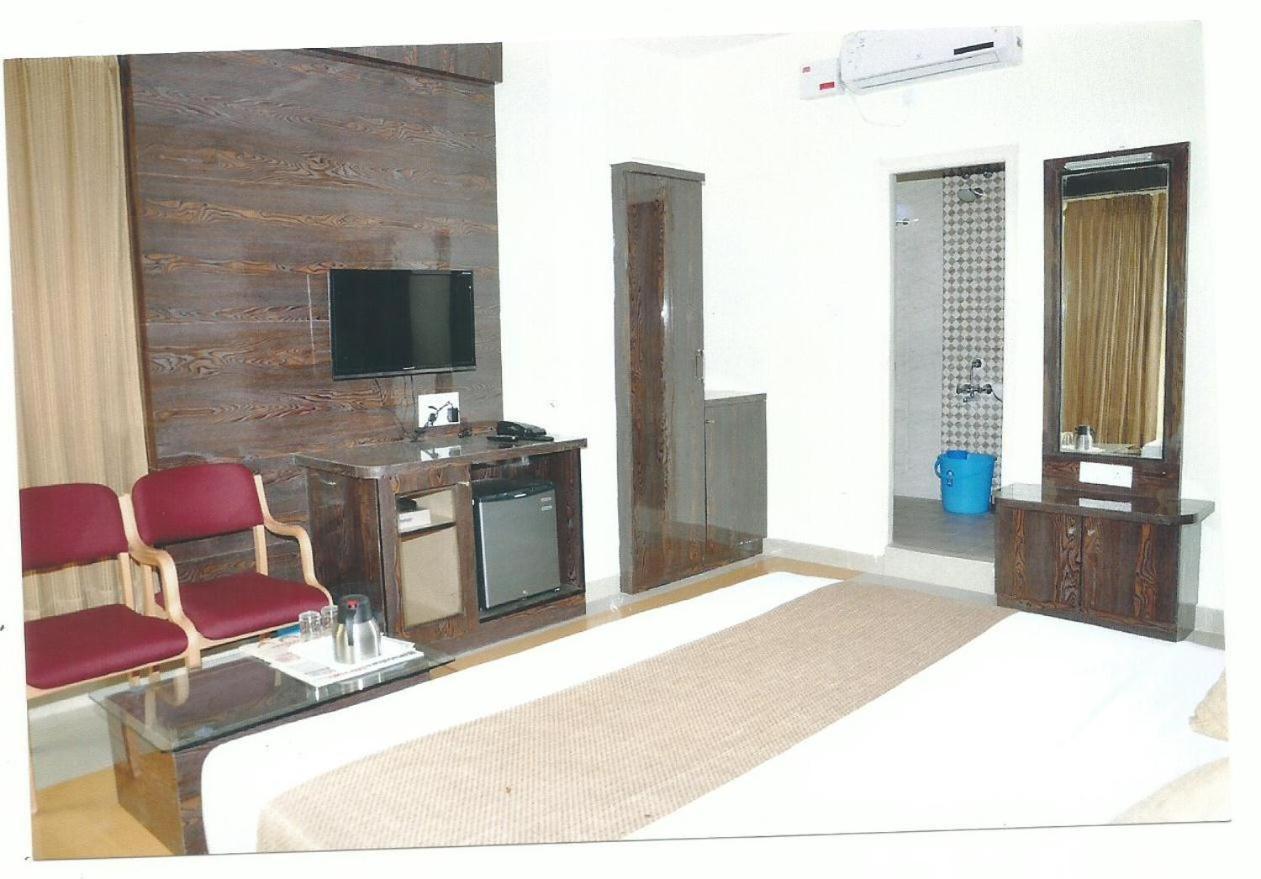 Treebo Manasa Residency