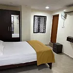 Hotel Kings Gateway