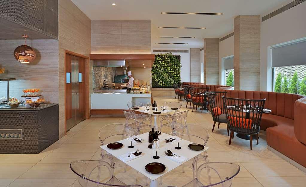 Hotel Radisson Center *