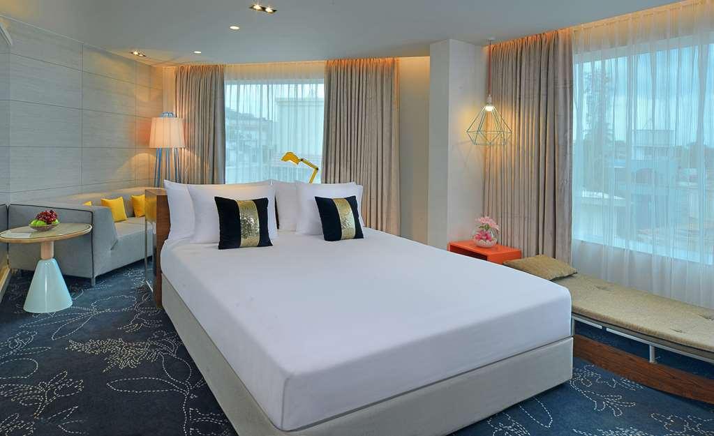 Radisson Center Hotel *