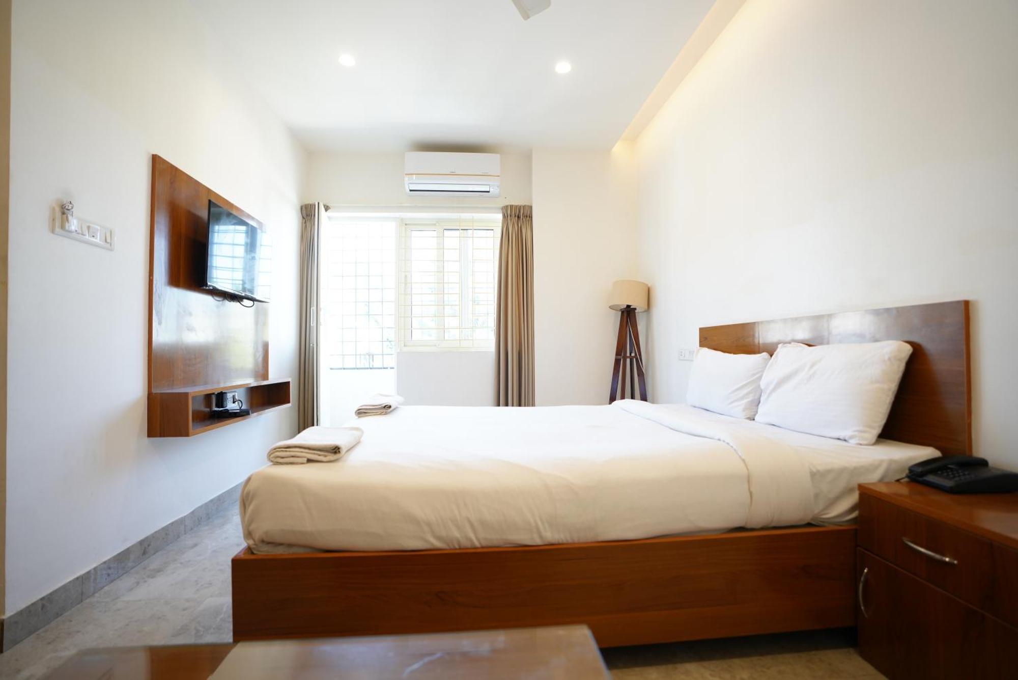 The Ekah Comforts Hotel 2*