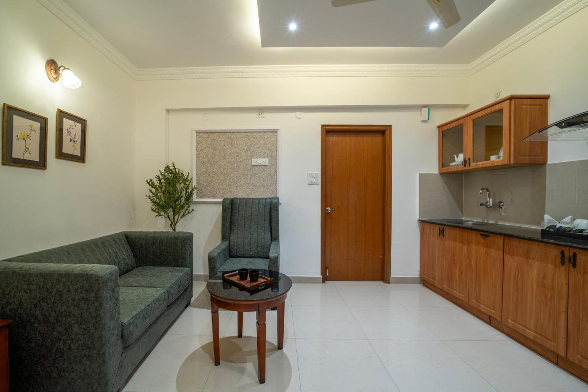 Hyde Park Hotel 3*