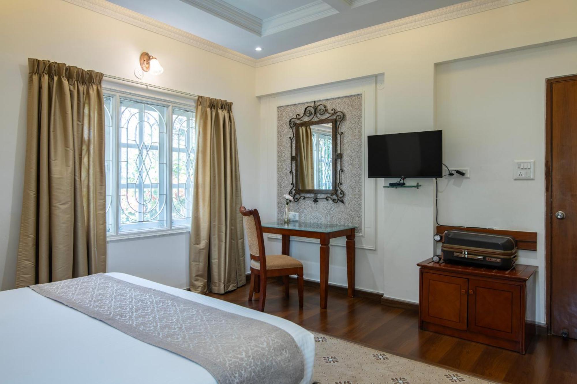 Hotel Hyde Park Bangalore