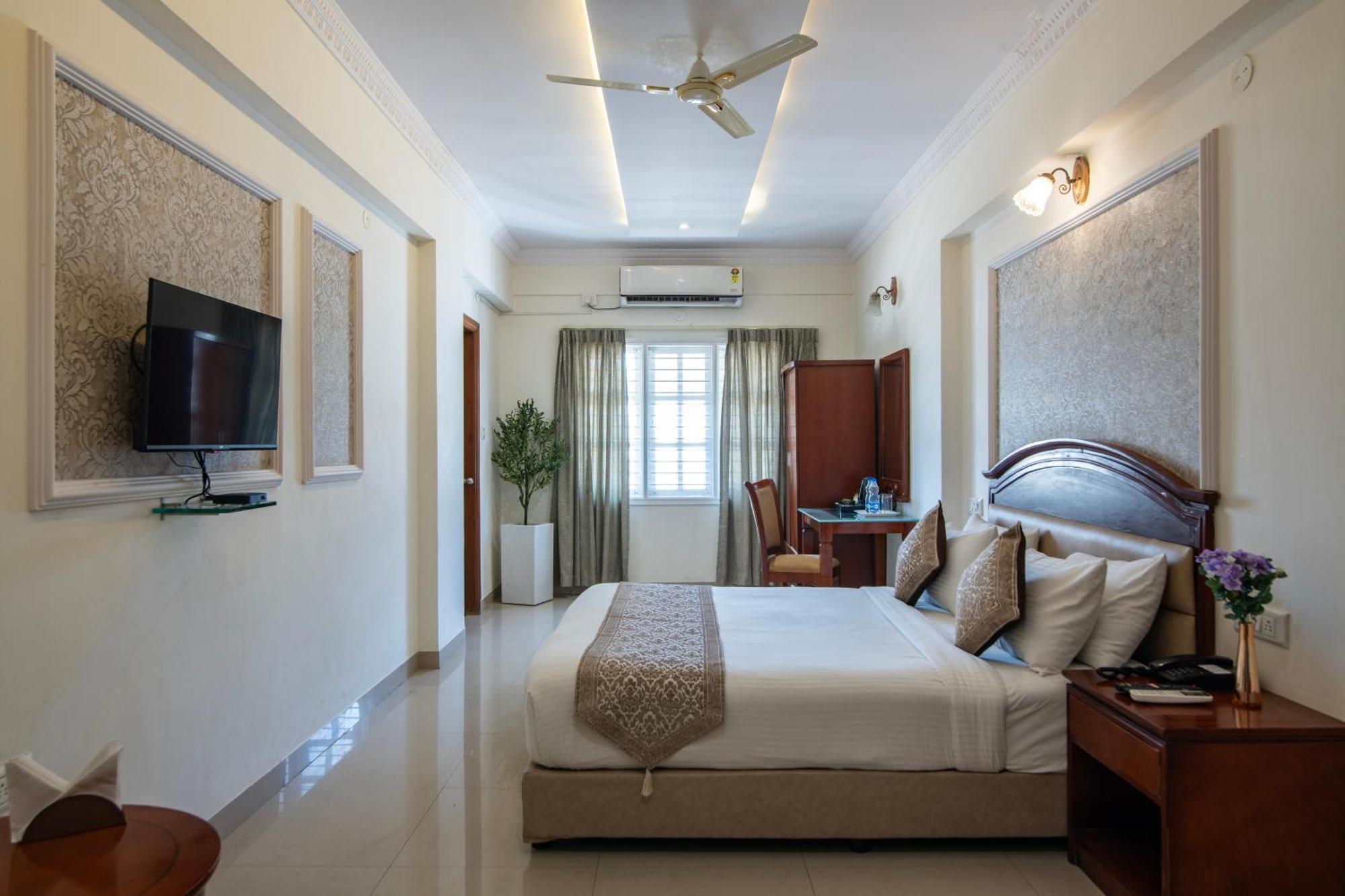 Hotel Hyde Park 3*