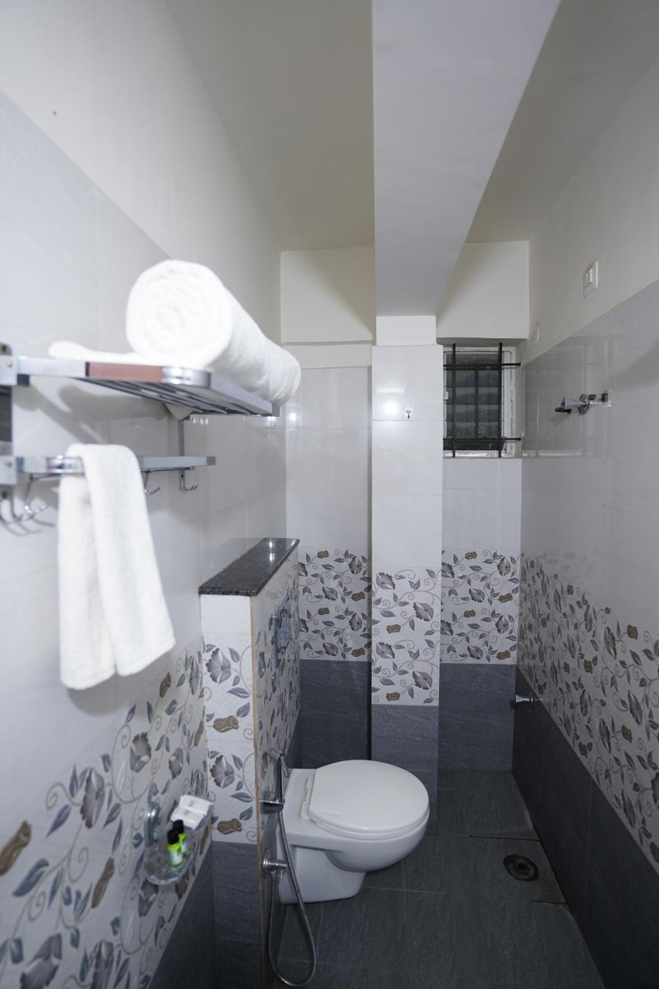Sai Manyata Inn, Near Manyata Tech Park Hostel Bangalore