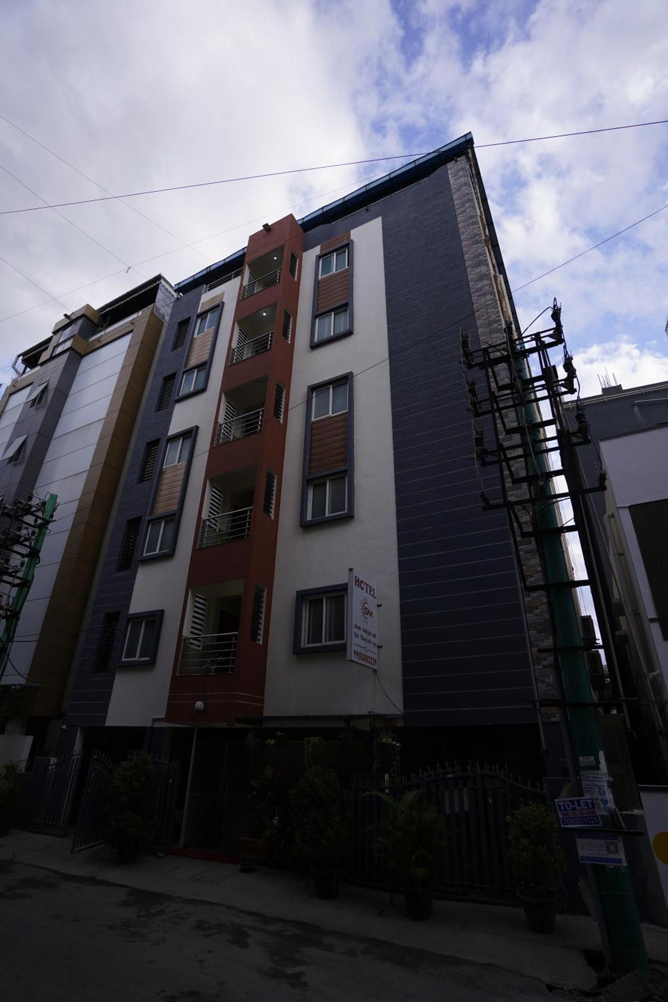 Sai Manyata Inn, Near Manyata Tech Park Hostel *