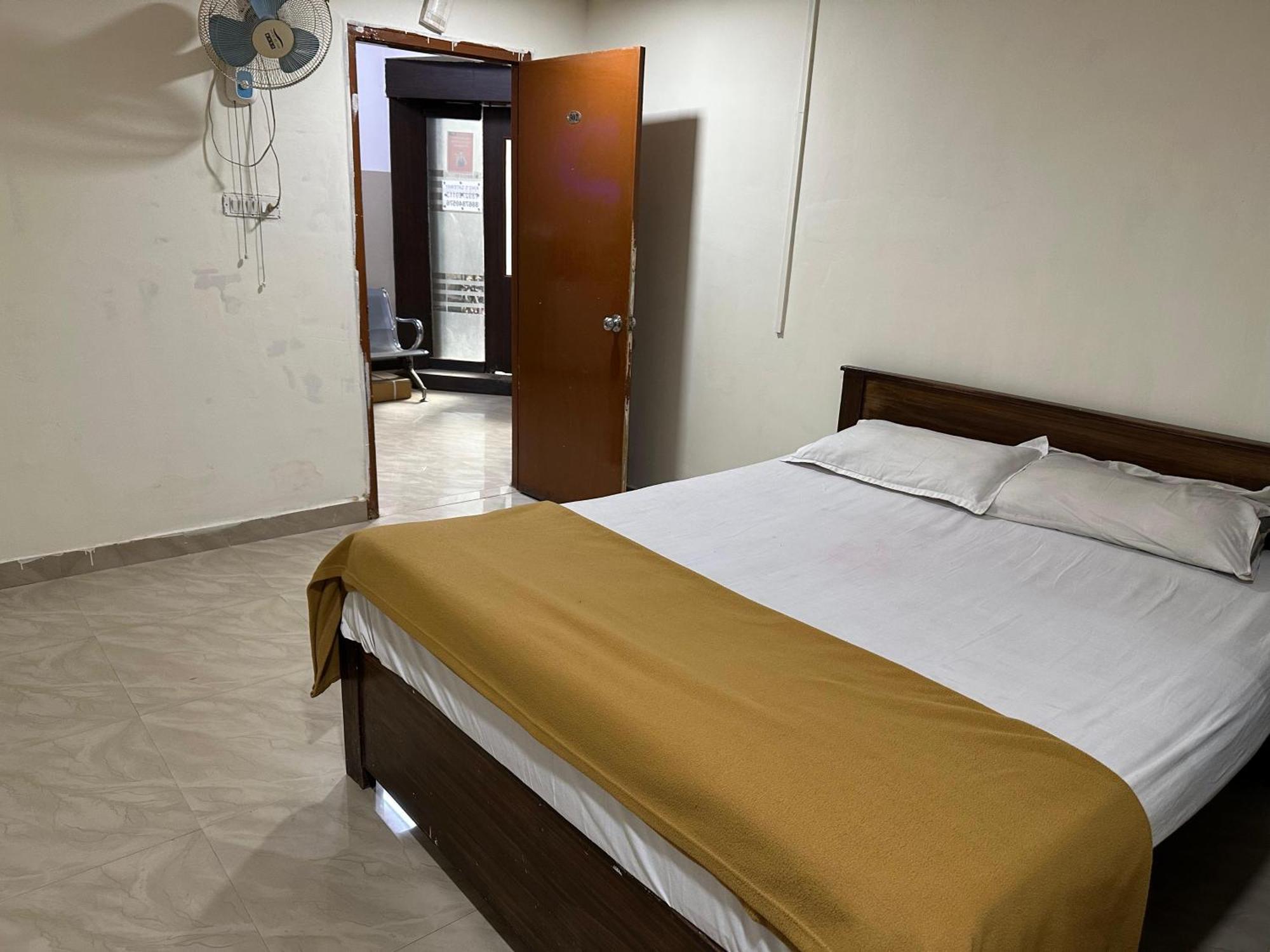 Kings Gateway 3* Bangalore