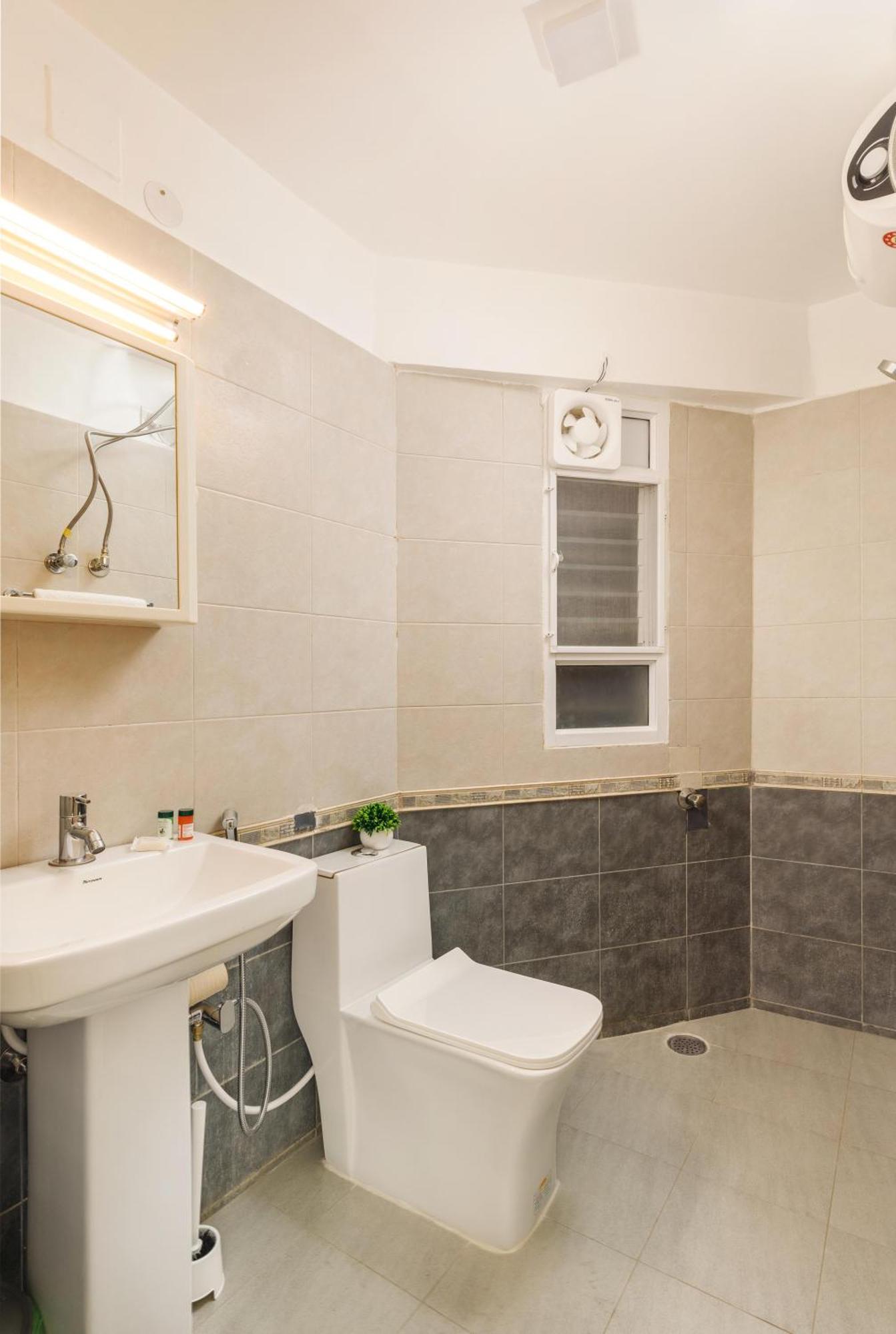 Crystal Edge By Red Oliveoff Mg Road * Bangalore