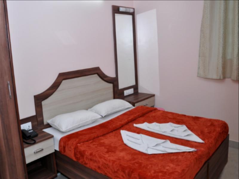Hotel Sri Shambhavi Comforts