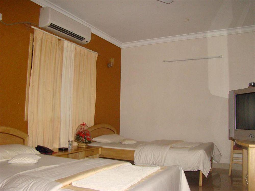 Hotel Bluemoon Log-Inn Bangalore