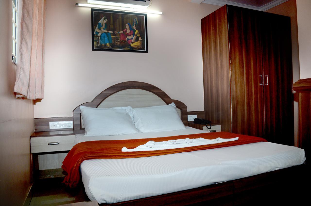 Sri Shambhavi Comforts 2* Bangalore