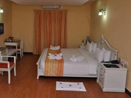 Golden Cascade Resort
