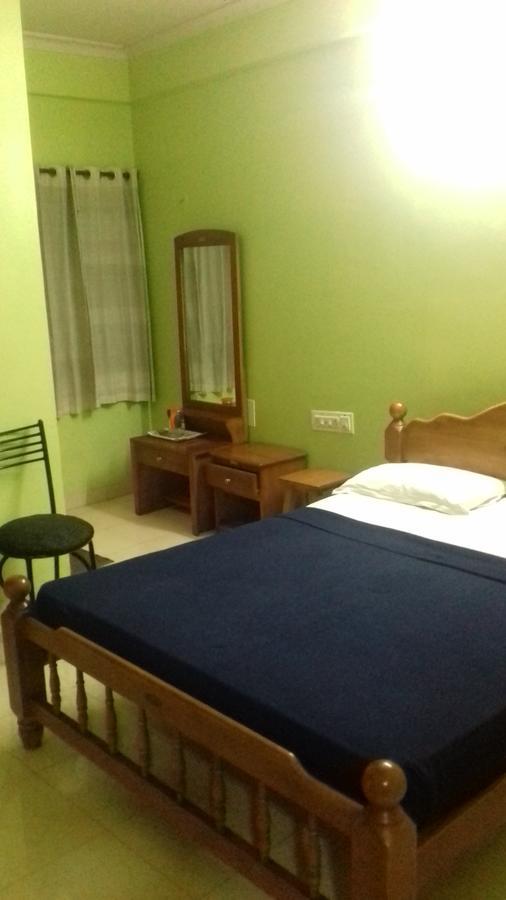 Lodge Sree Nandanam Residency *
