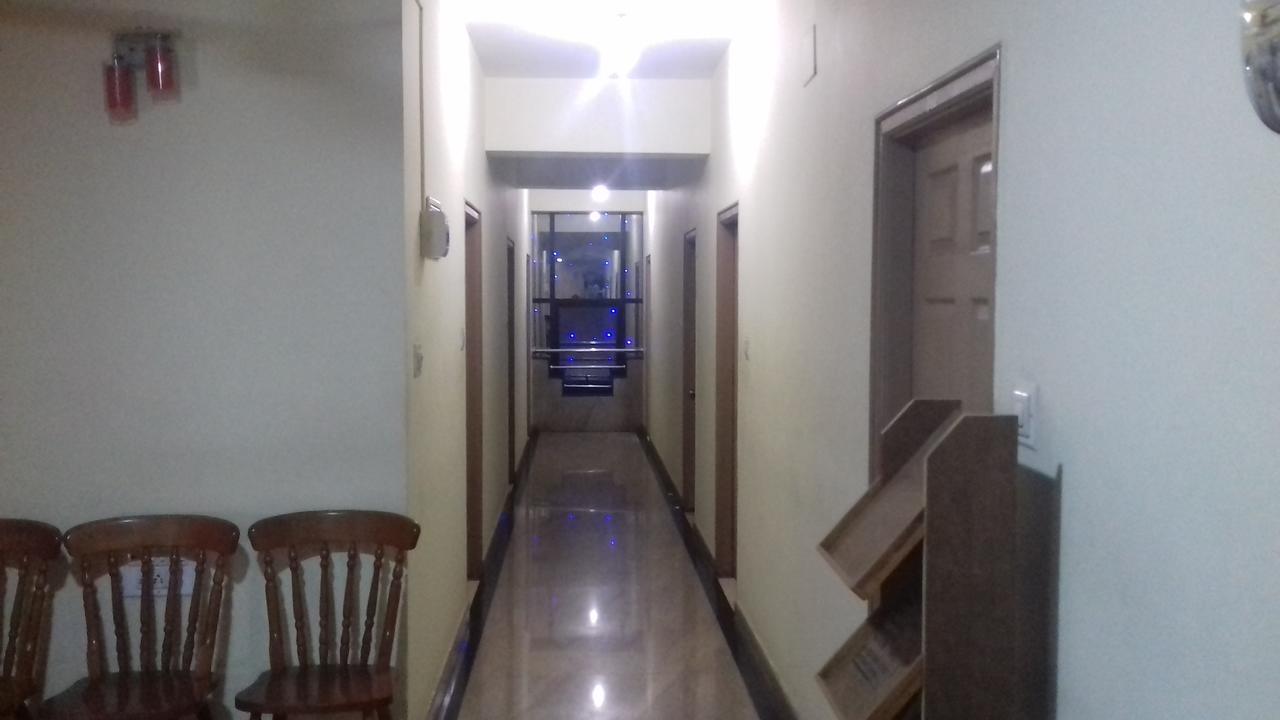 Lodge Sree Nandanam Residency *
