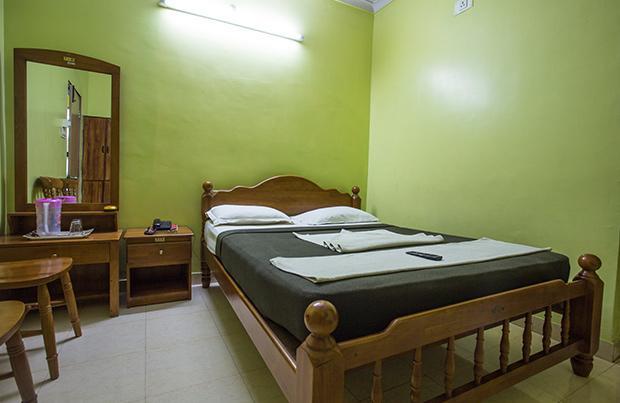 Lodge Sree Nandanam Residency *